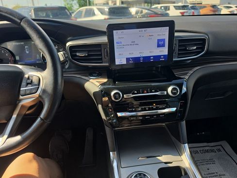Used 2023 Ford Explorer Limited image 20