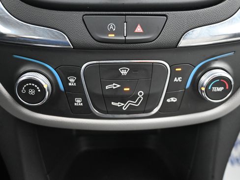 Certified 2022 Chevrolet Equinox LS w/ LS Convenience Package AWD/4WD image 16