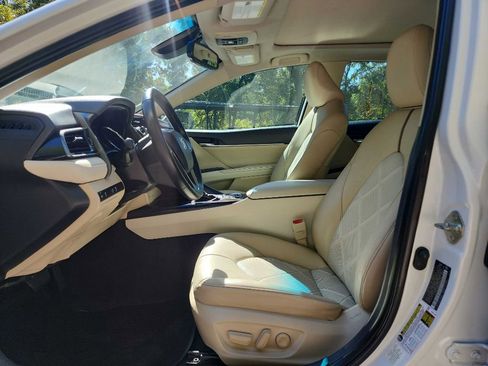 Used 2019 Toyota Camry XSE image 13