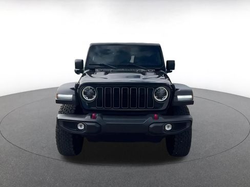 Used 2025 Jeep Wrangler Rubicon image 3