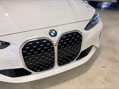 Certified 2024 BMW 430i xDrive Convertible w/ Premium Package image 30