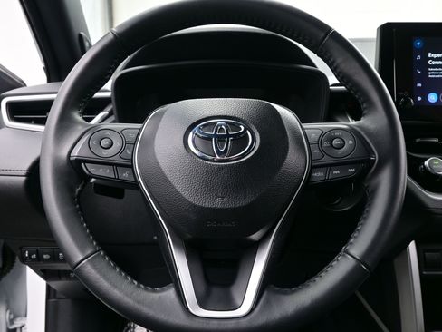 Used 2025 Toyota Corolla Cross AWD Hybrid w/ Moonroof Package image 23