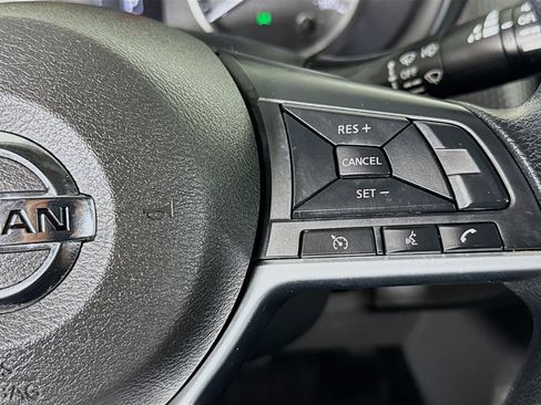 Used 2019 Nissan Kicks SV image 14