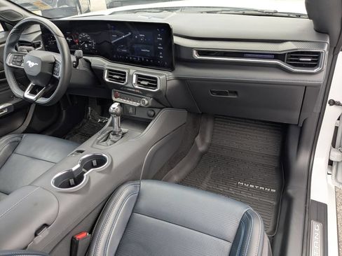 Used 2025 Ford Mustang GT Premium RWD image 18