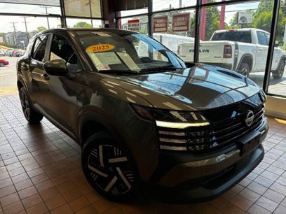 Used 2025 Nissan Kicks SV w/ Illumination Package