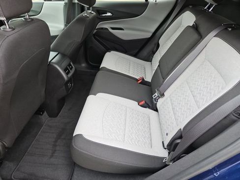 Used 2022 Chevrolet Equinox LS w/ LS Convenience Package image 14