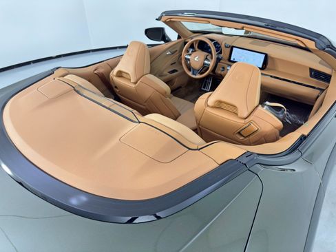 Used 2024 Lexus LC 500 Convertible w/ Touring Package image 39