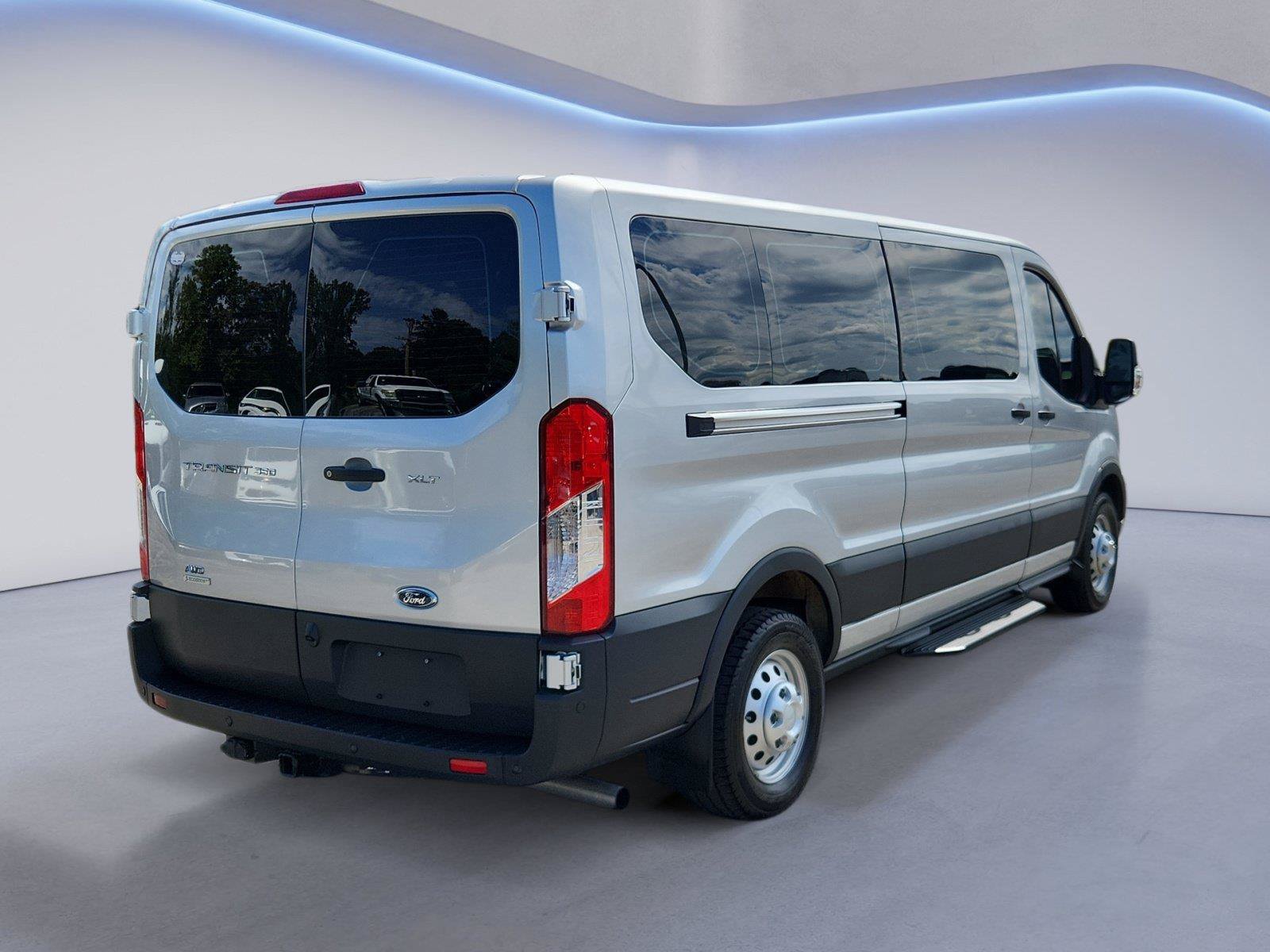 Used 2025 Ford Transit 350 XLT AWD/4WD image 3