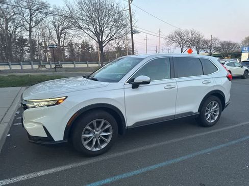 Certified 2025 Honda CR-V EX image 3