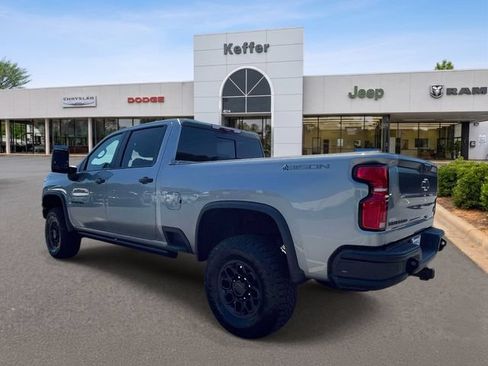 Used 2025 Chevrolet Silverado 2500 ZR2 w/ ZR2 Bison Edition AWD/4WD image 4