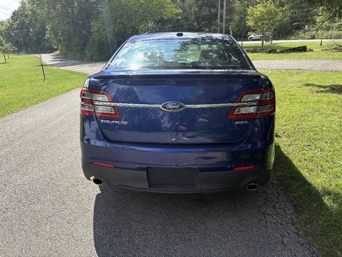 Used 2014 Ford Taurus SEL FWD image 8