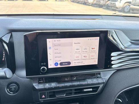 Used 2025 Toyota Camry LE FWD image 20