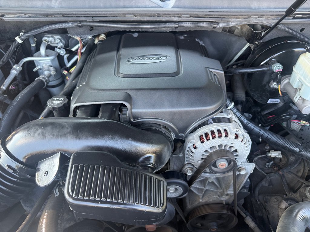 Used 2011 Cadillac Escalade AWD image 40