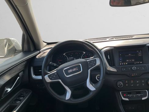 Used 2024 GMC Terrain SLE AWD/4WD image 12