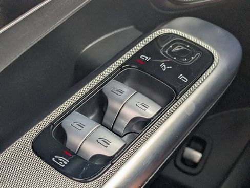 Certified 2026 Mercedes-Benz GLC 300 4MATIC image 9