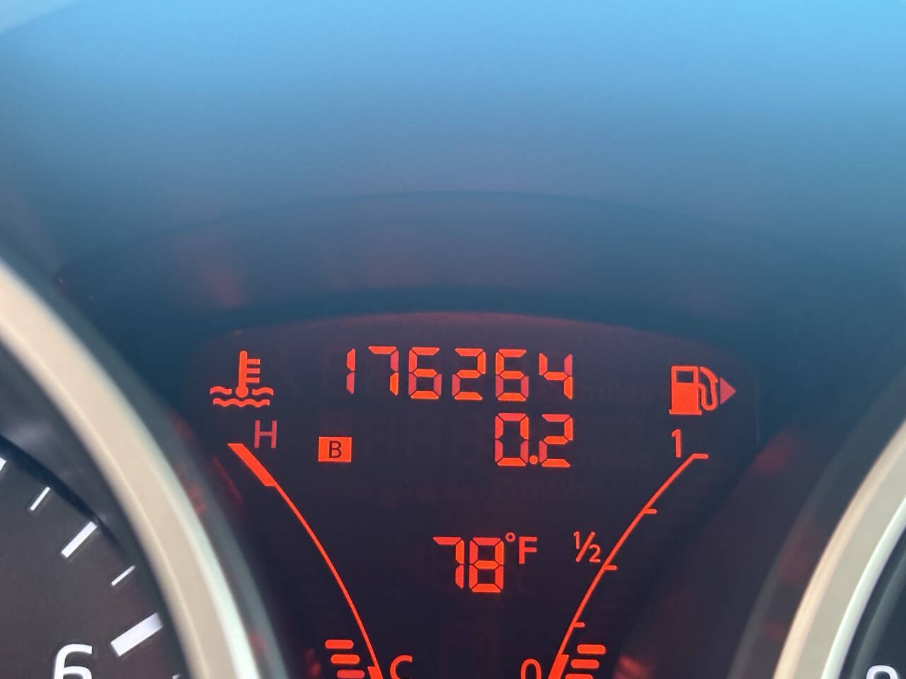 Used 2015 Nissan Juke SL AWD/4WD image 31