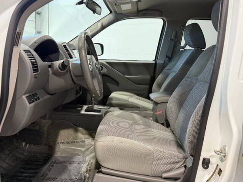 Used 2017 Nissan Frontier SV AWD/4WD image 13