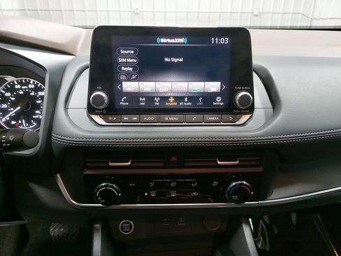 Used 2023 Nissan Rogue S image 19