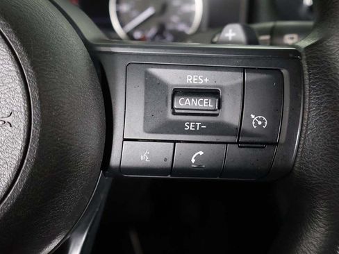 Used 2023 Nissan Rogue S AWD/4WD image 37