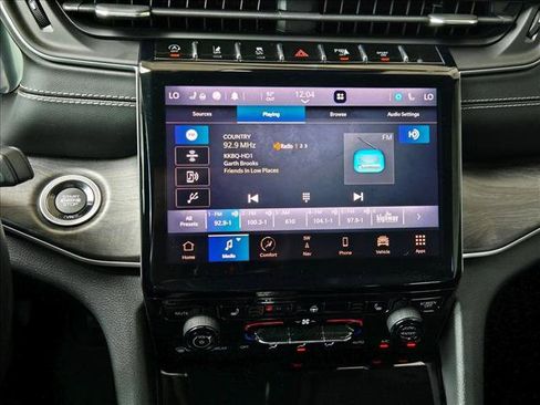 Used 2021 Jeep Grand Cherokee L Limited RWD image 15