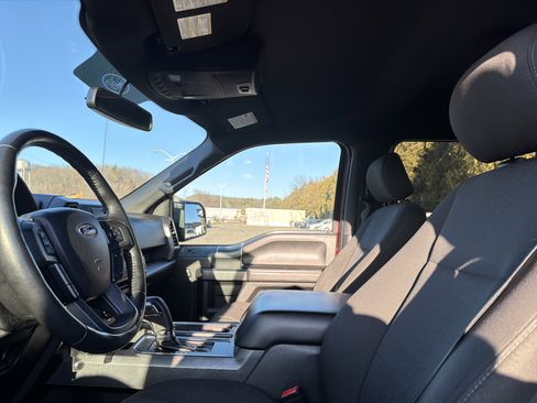 Used 2018 Ford F150 XLT w/ Equipment Group 302A Luxury image 12