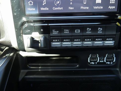 Used 2022 RAM 3500 Laramie image 17