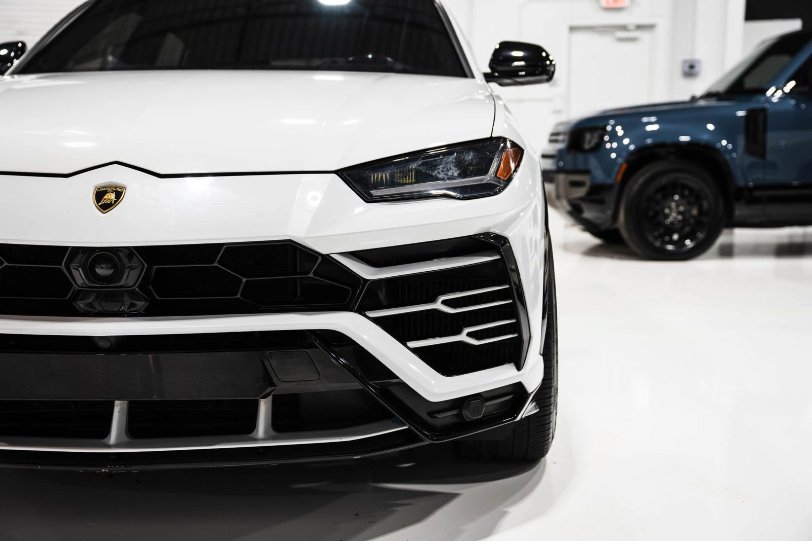 Used 2022 Lamborghini Urus AWD/4WD image 37