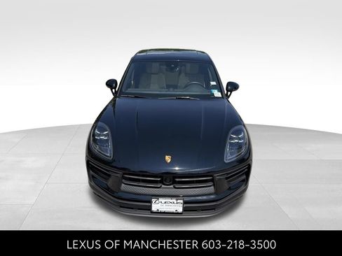 Used 2024 Porsche Macan AWD/4WD image 2