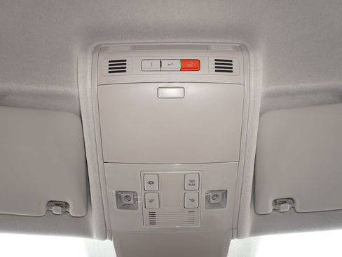 Used 2022 Volkswagen Tiguan SE FWD image 22