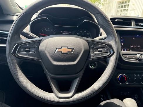 Certified 2023 Chevrolet TrailBlazer LT FWD image 11