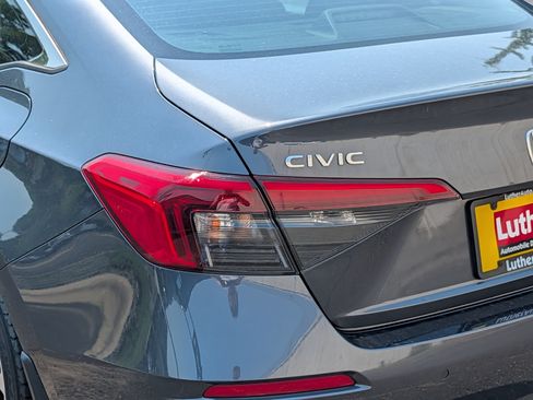 Used 2024 Honda Civic Touring image 17