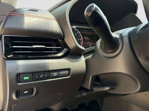 Used 2025 Nissan Sentra SR FWD image 28