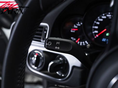Used 2017 Porsche 911 Carrera RWD image 39