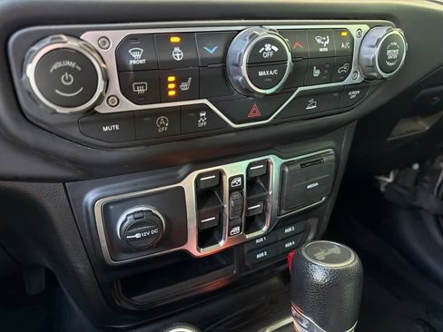 Used 2023 Jeep Wrangler Unlimited Sport AWD/4WD image 38
