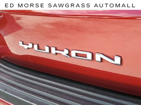 Used 2022 GMC Yukon XL Denali image 7