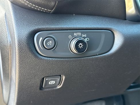 Used 2023 Chevrolet Blazer LT image 27