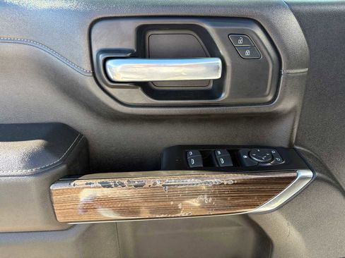 Used 2020 Chevrolet Silverado 3500 LT AWD/4WD image 15