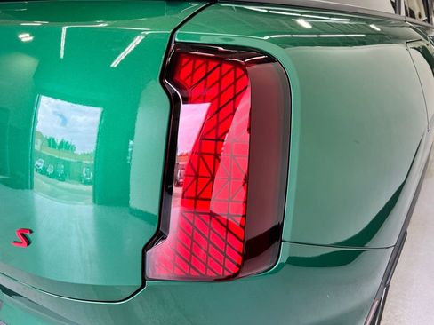 Certified 2025 MINI Cooper Countryman S image 9