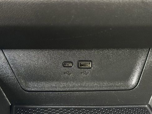 Used 2025 Chevrolet Equinox LT FWD image 21