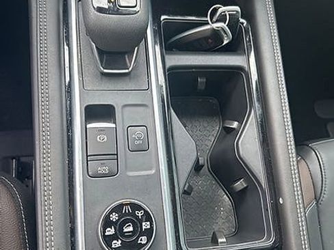 Certified 2025 Nissan Pathfinder Platinum w/ Cargo Package image 21