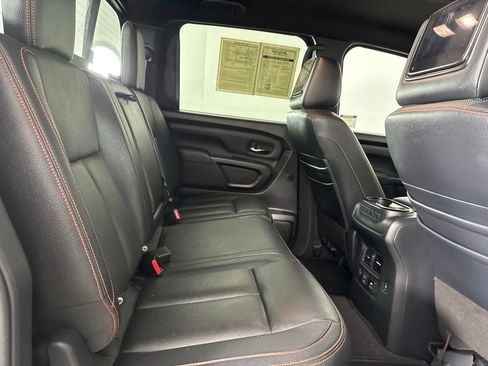 Used 2020 Nissan Titan PRO-4X w/ Pro-4x Convenience Package AWD/4WD image 30
