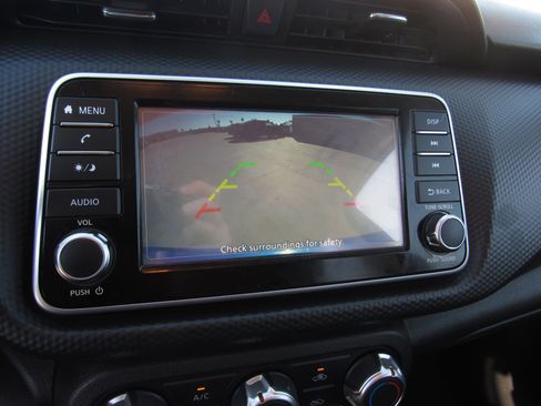 Used 2025 Nissan Kicks Play S image 19