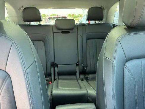 Used 2018 Audi Q5 2.0T Premium Plus w/ Premium Plus Package AWD/4WD image 19