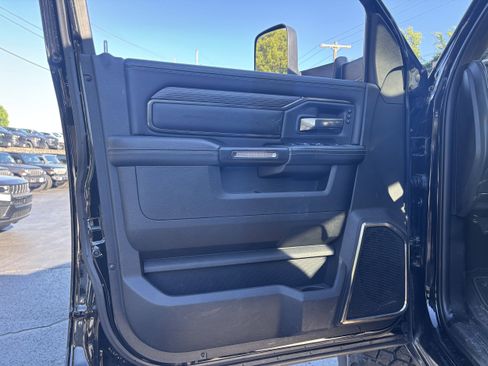 Used 2021 RAM 2500 Limited w/ Safety Group AWD/4WD image 11