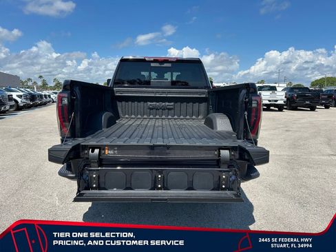 New 2026 GMC Sierra 2500 AT4 w/ AT4 Premium Plus Package AWD/4WD image 17