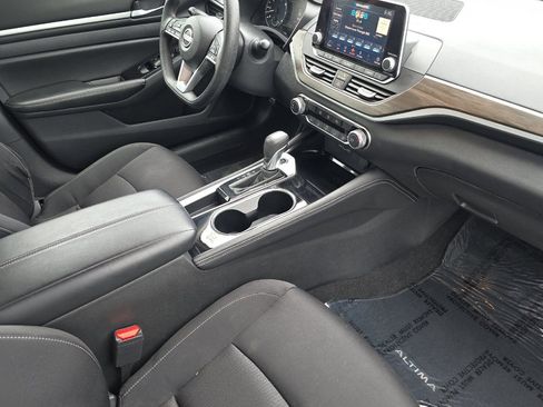 Used 2023 Nissan Altima 2.5 SV image 12