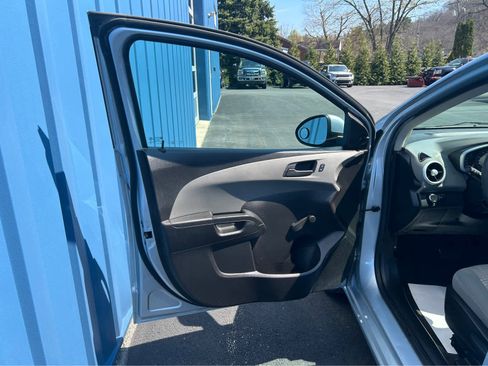Used 2017 Chevrolet Sonic LS FWD image 10