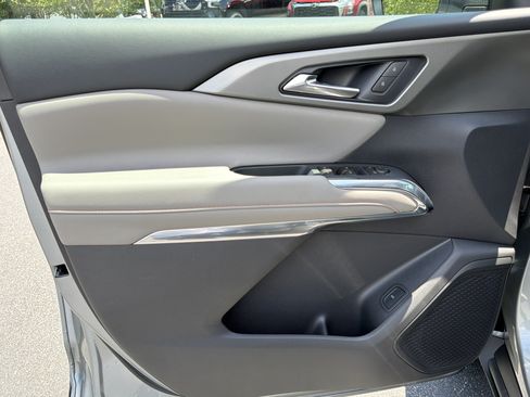 New 2026 Chevrolet Traverse LT w/ LPO, Floor Liner Package FWD image 10