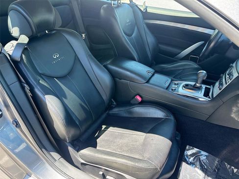 Used 2014 INFINITI Q60 Convertible w/ Premium Package image 29