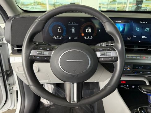 Used 2024 Hyundai Kona SEL image 27